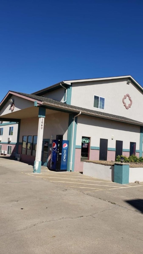 Value Inn & Suites Salina image 16